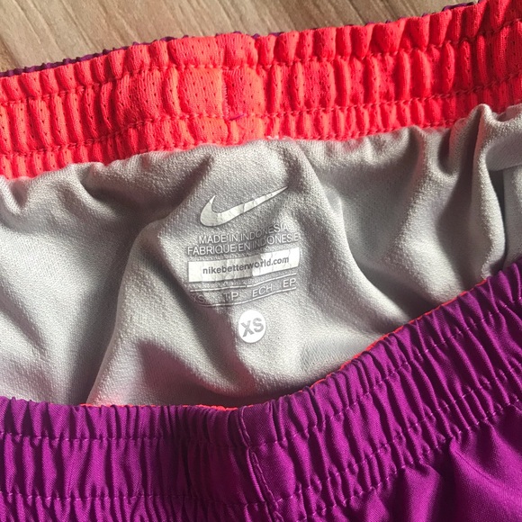 Nike Running Shorts - Picture 3 of 3